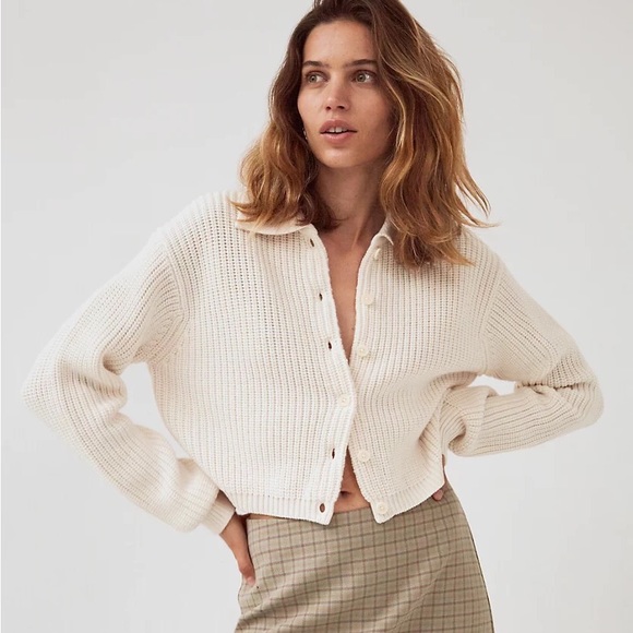 Aritzia Nasim/Next door Sweater - Picture 2 of 2